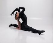 Hot gymnast with braids Lola Kauchuk dressed in latex from black girls naked yoga