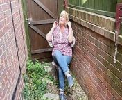 I've Found a Secret Garden to Show My Arse and Finger Fuck My Pussy in Mmmm from wanking garden showing