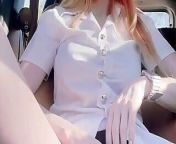 She masturbates in the car and invites a man to touch her pussy. from thai student outdoor