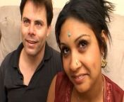 Indian Wife cheats on Husband with American Sex Tourist - clear audio Desi Bhabhi Fucked Stranger from indian and tourist