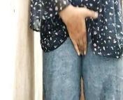 Desi indian college girl bathing and making video from desi girl bathing and fucking with bf