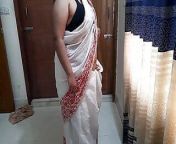 (Tamil hot aunty saree striping) Aunty Ko Jabardast Chudai aur maja karti hua - Hindi Clear Audio from indian aunty sarree sex