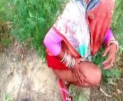 Khet Me Chudai from desi village aunty fucked by her husband friend