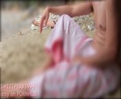 HANDJOB BY REAL TEEN STRANGER ON THE BEACH AFTER DICK FLASHING! Towel drops, shows big cock! Cumshot from worker flash