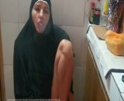 Pakistani wife in hijab Smoking and Showing Ass hole at Kitchen from naika sannyleon xxxebcam pakistani show