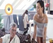 DADDY4K. BF allettante finisce per Erica Black con il sesso con il suo patrigno from old man lover cheating adultery wife while husband watching me